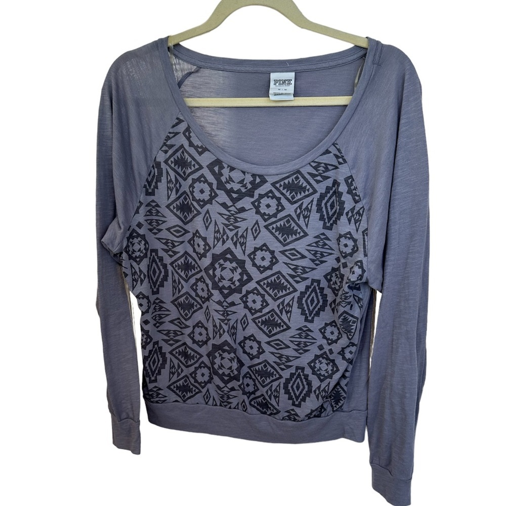 PINK graphic T, gray, women’s medium